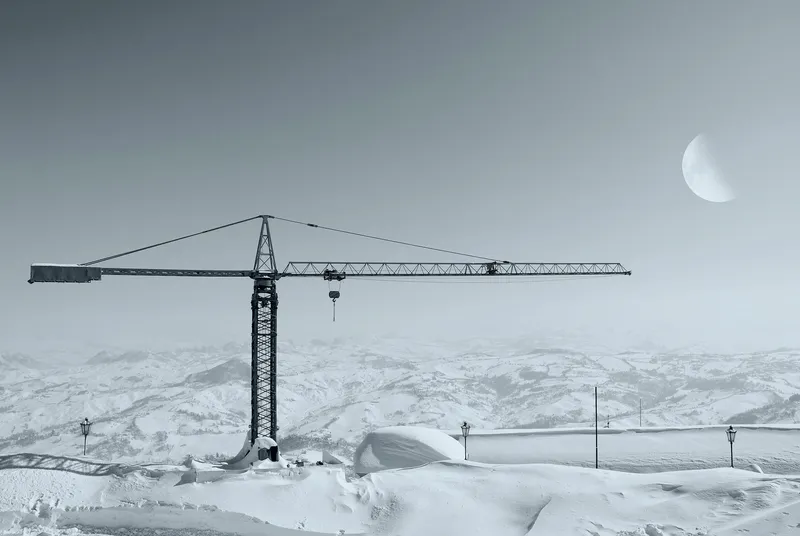 Krane im Winter: So machen Sie den Kran auf der Baustelle winterfest
