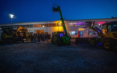 Willkommen in der Zukunft – klarx eröffnet sein Logistikzentrum